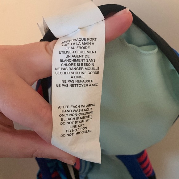 Nike Open Back Abstract Blue Orange and Black Athletic Racerback Top Size Medium - Picture 7 of 8